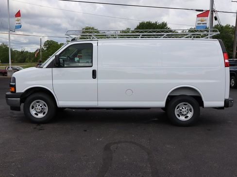 New 2025 Chevrolet Express 2500 w/ Driver Convenience Package image 25