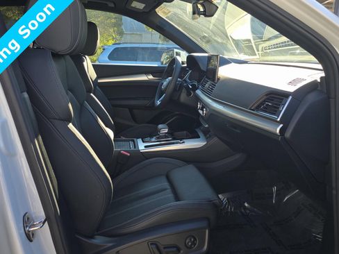 Used 2024 Audi Q5 2.0T Prestige w/ Prestige Package image 10