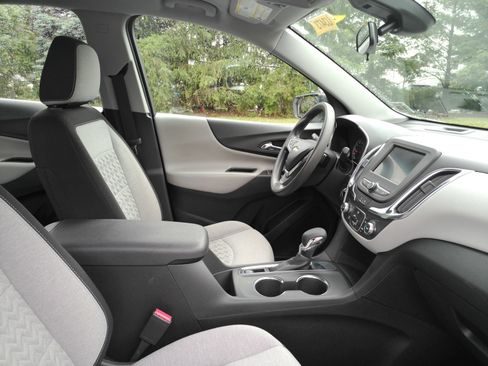 Certified 2023 Chevrolet Equinox LS w/ LPO, Floor Liner Package FWD image 16