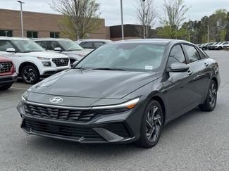 Used 2025 Hyundai Elantra Limited video 1