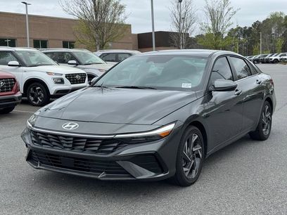 Used 2025 Hyundai Elantra Limited
