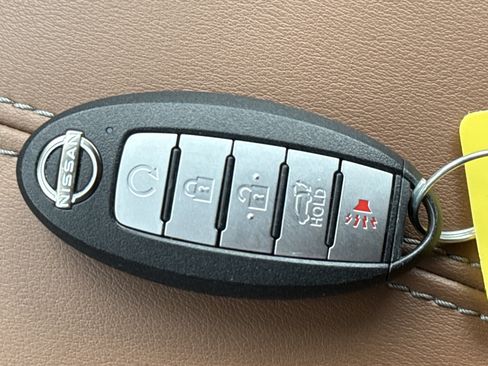 Used 2022 Nissan Pathfinder Platinum w/ Cargo Package AWD/4WD image 31