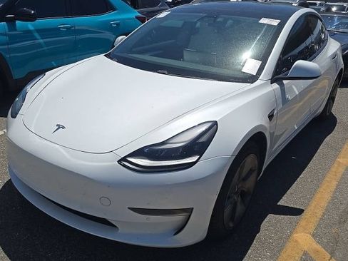 Used 2021 Tesla Model 3 Standard Range Plus RWD image 1