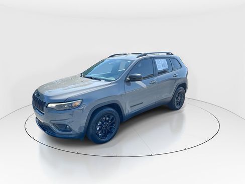 Used 2023 Jeep Cherokee Altitude Lux AWD/4WD image 4