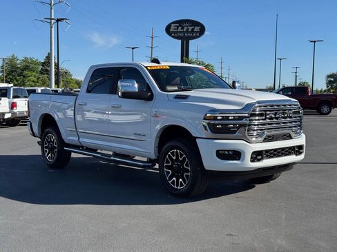 Used 2025 RAM 2500 Limited AWD/4WD image 3