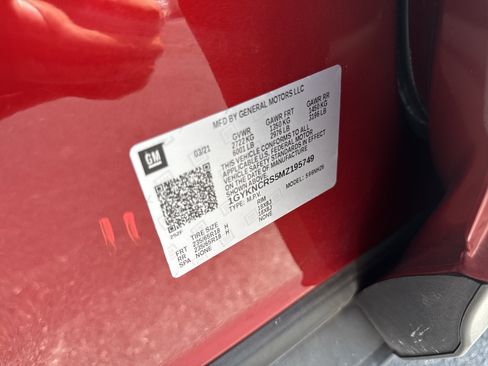 Used 2021 Cadillac XT5 Premium Luxury w/ LPO, Floor Liner Package FWD image 35