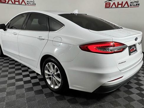 Used 2019 Ford Fusion SE FWD image 5