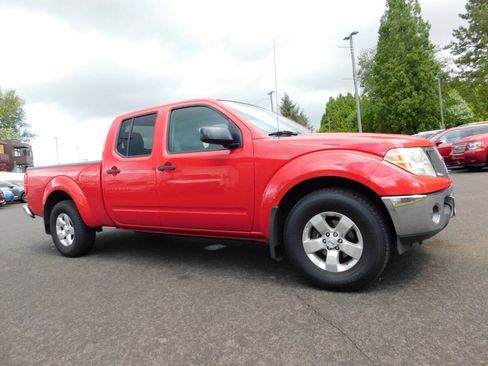 Used 2011 Nissan Frontier SV AWD/4WD image 1