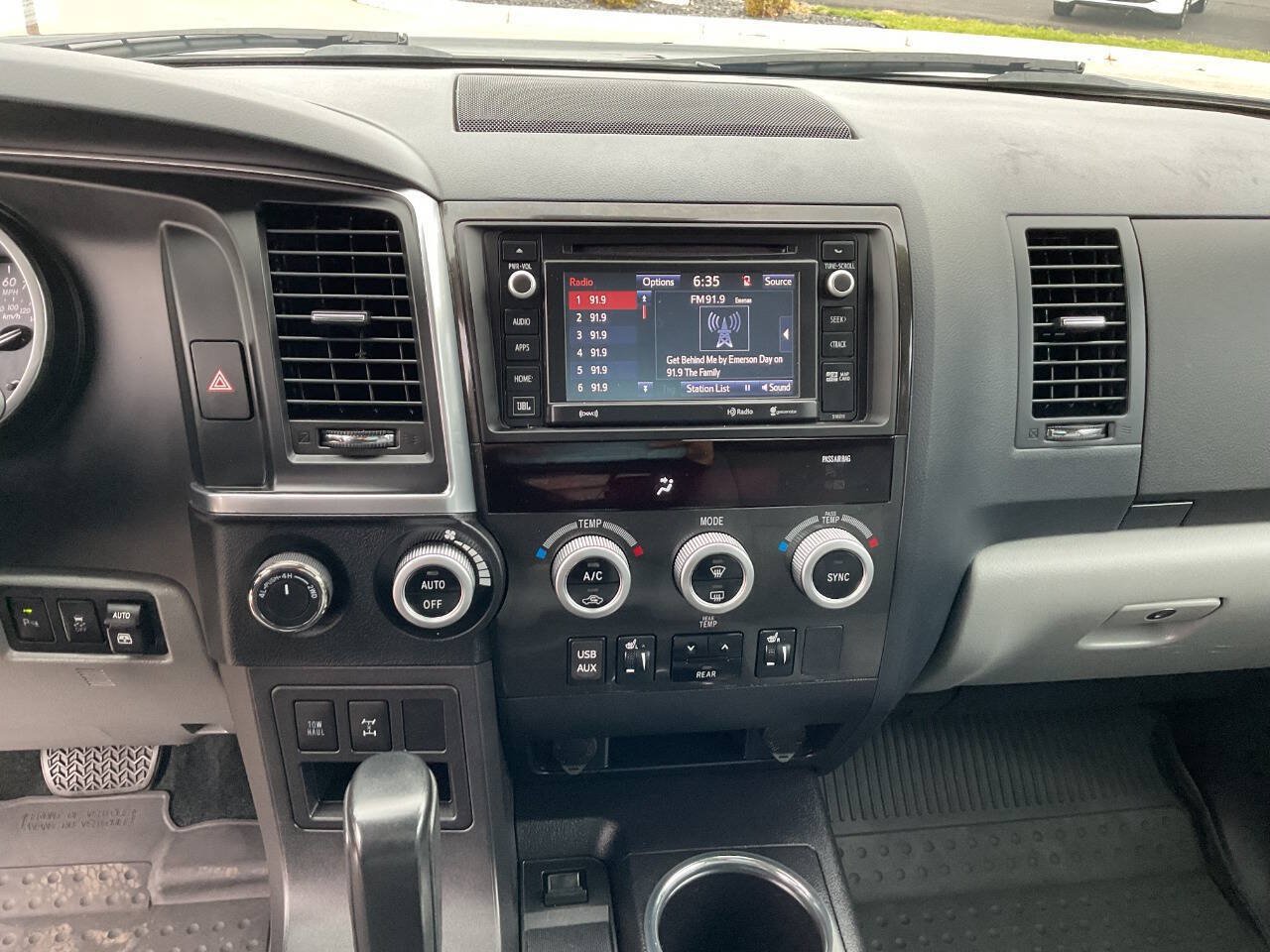 Used 2018 Toyota Sequoia Limited w/ Safety & Convenience Package AWD/4WD image 23
