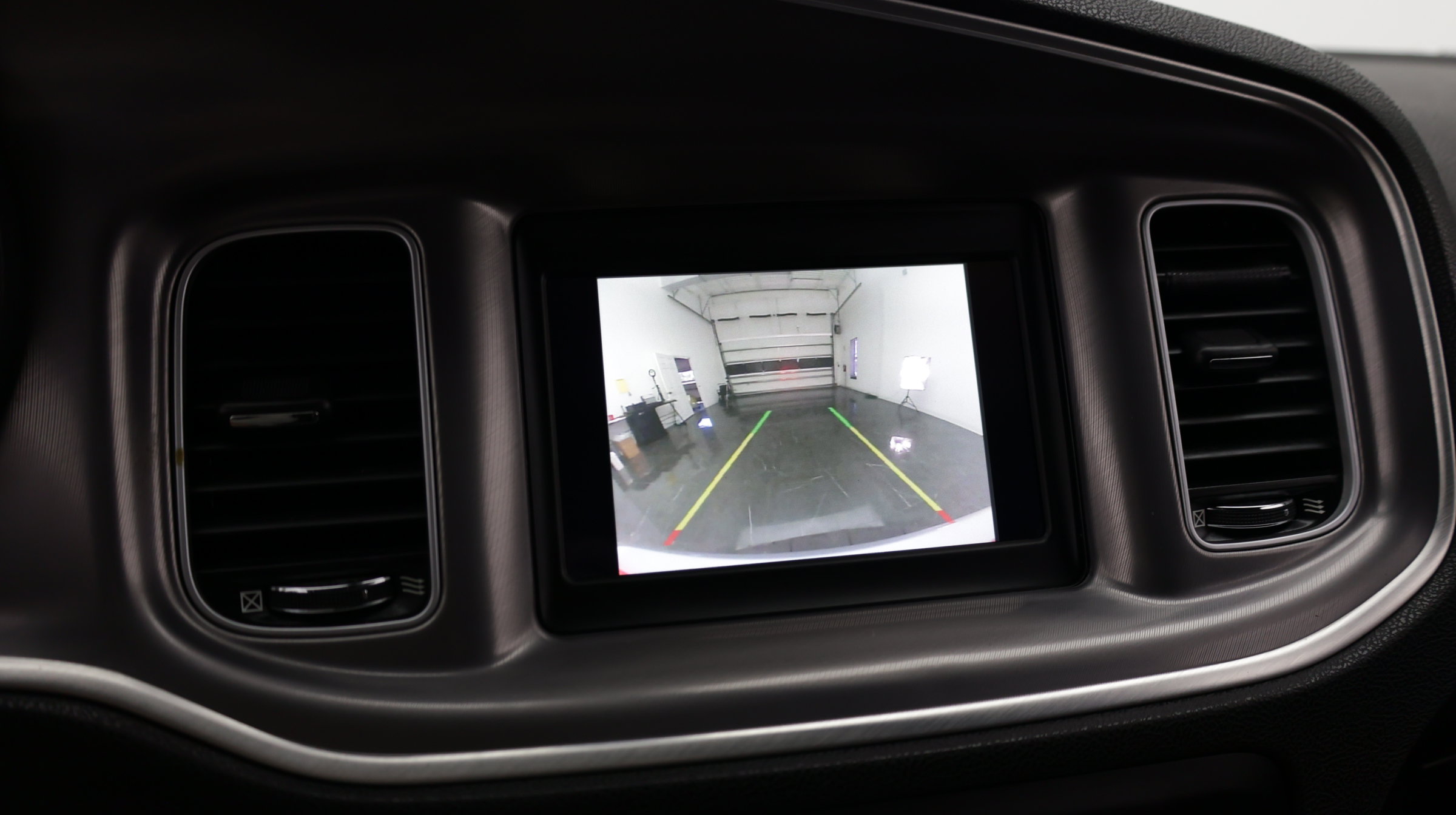 Used 2022 Dodge Charger SXT RWD image 18