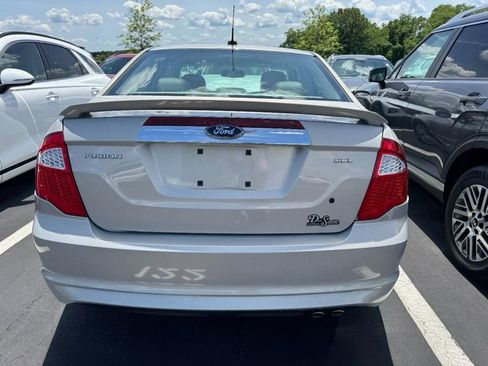 Used 2010 Ford Fusion SEL FWD image 3