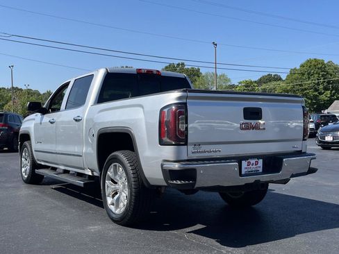 Used 2018 GMC Sierra 1500 SLT w/ SLT Premium Package AWD/4WD image 3