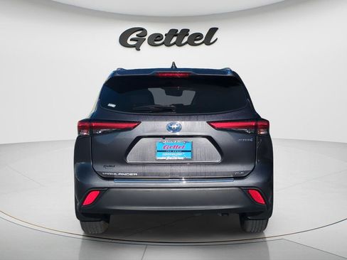 Used 2023 Toyota Highlander XLE image 12