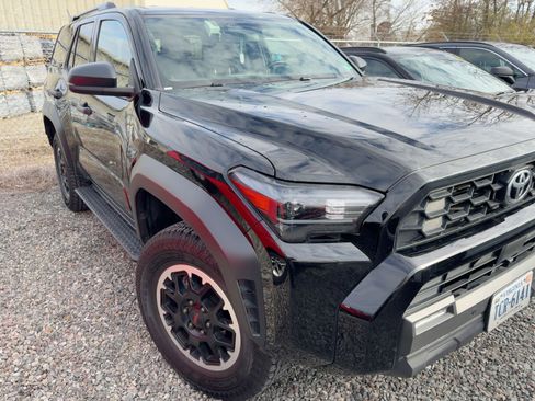 Used 2025 Toyota 4Runner TRD Off-Road image 2
