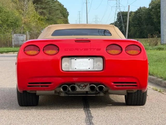 Used 2002 Chevrolet Corvette Convertible w/ Preferred Equipment Group2 RWD image 12