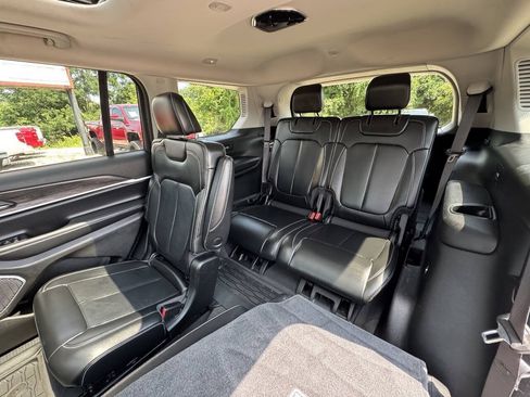 Used 2021 Jeep Grand Cherokee L Limited AWD/4WD image 21