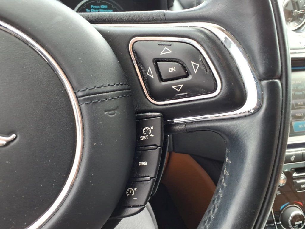 Used 2013 Jaguar XJ L Portfolio AWD/4WD image 20