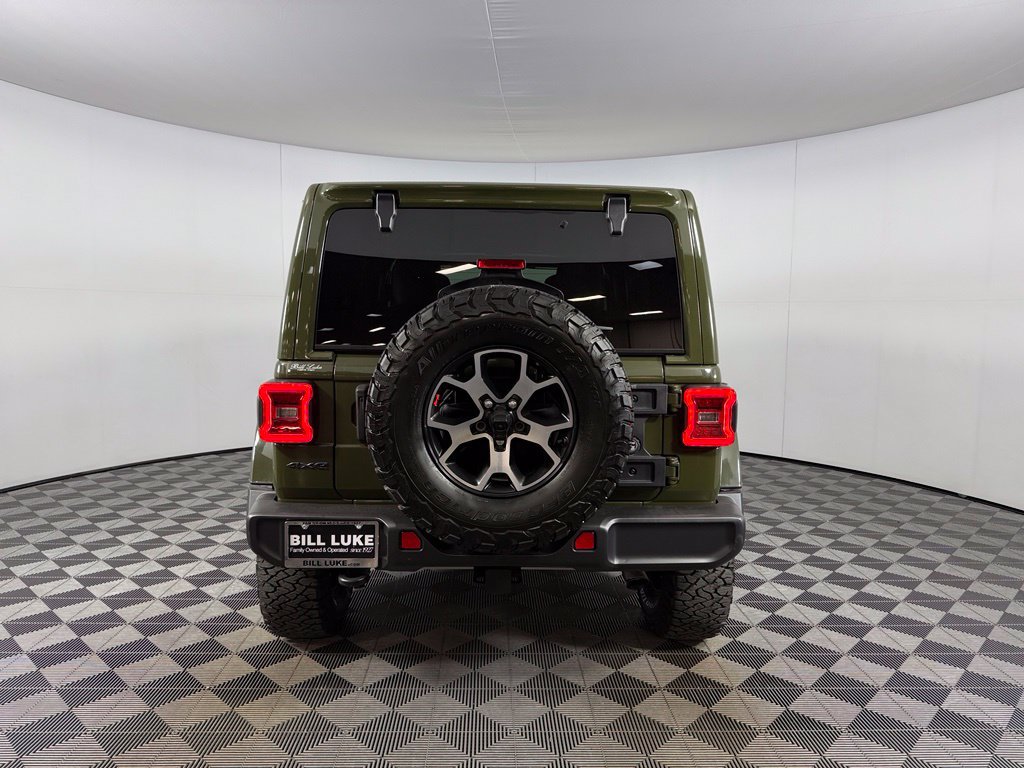 Used 2023 Jeep Wrangler Unlimited Sahara AWD/4WD image 6