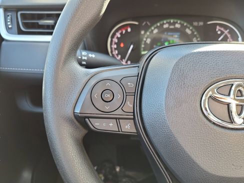 Used 2023 Toyota RAV4 LE image 28