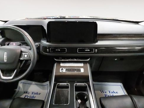 Used 2025 Lincoln Aviator Reserve w/ Equipment Group 201A image 11