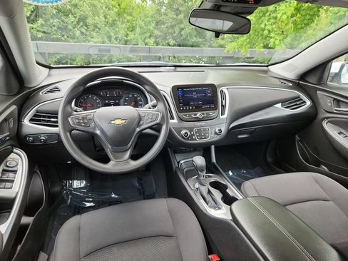 Used 2024 Chevrolet Malibu LT FWD image 34