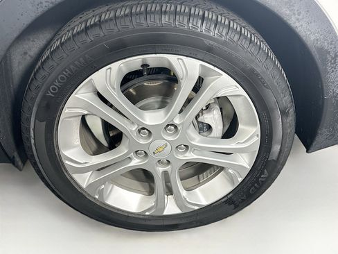 Used 2019 Chevrolet Bolt LT image 11