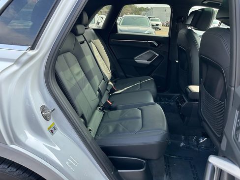 Used 2025 Audi Q3 2.0T Premium image 23