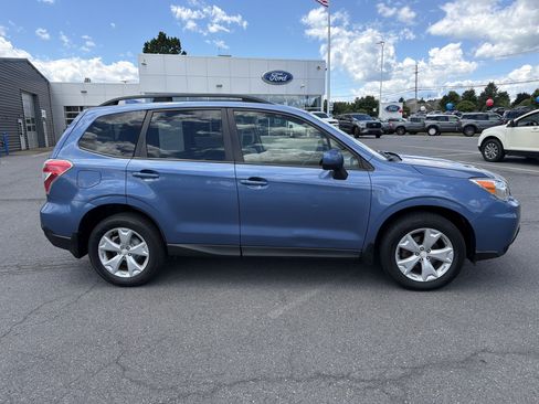 Used 2016 Subaru Forester 2.5i Premium w/ Protection Package #1 AWD/4WD image 2