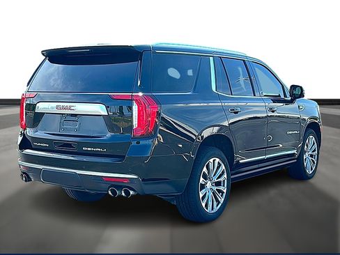 Used 2021 GMC Yukon Denali w/ Denali Premium Package image 8