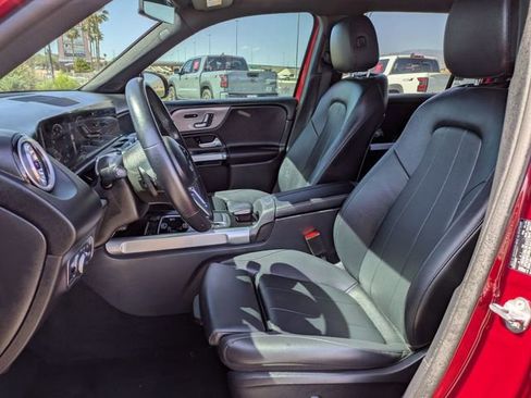 Used 2022 Mercedes-Benz GLB 250 4MATIC image 12