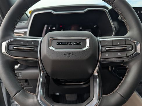 New 2026 GMC Canyon Denali AWD/4WD image 32