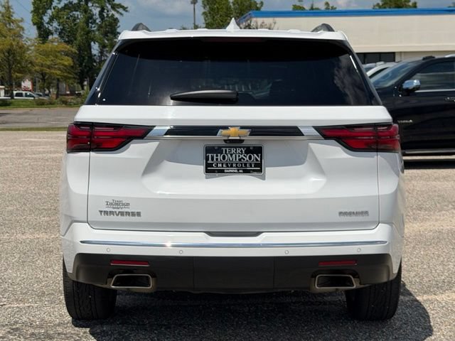 Used 2022 Chevrolet Traverse Premier FWD image 3