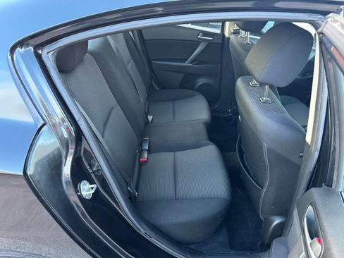 Used 2013 MAZDA MAZDA3 i Sport image 19