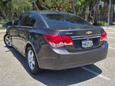 Used 2016 Chevrolet Cruze LT w/ Technology Package FWD image 13