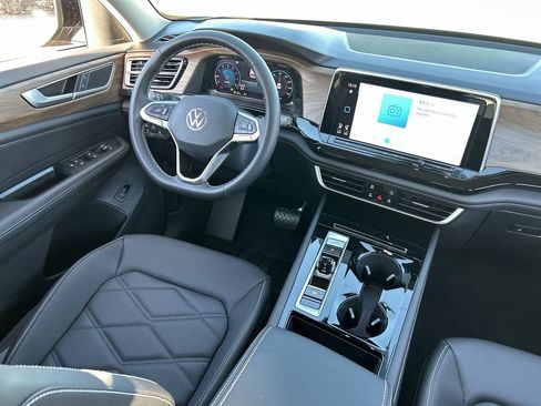New 2026 Volkswagen Atlas SE FWD image 10
