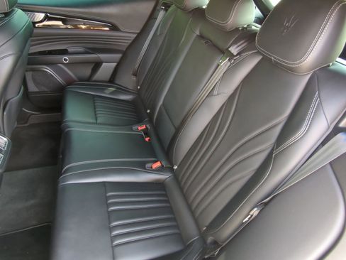 Used 2025 Maserati Grecale Modena image 46