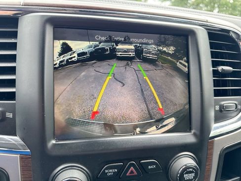 Used 2017 RAM 1500 Laramie w/ Convenience Group AWD/4WD image 16