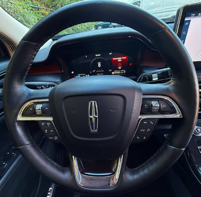 Used 2022 Lincoln Nautilus Reserve AWD/4WD image 22