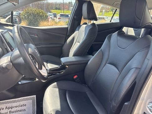 Used 2018 Toyota Prius Prime Premium image 27