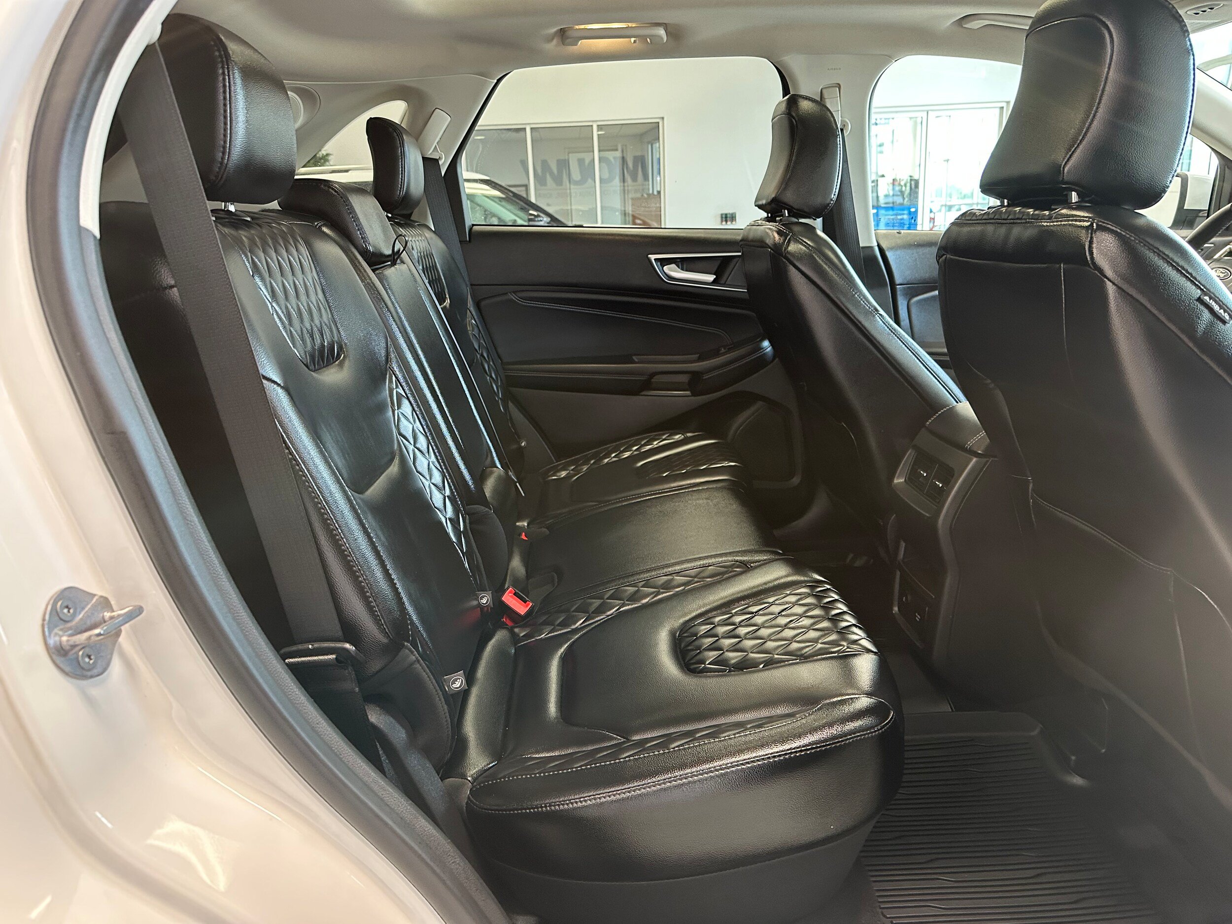 Used 2024 Ford Edge Titanium AWD/4WD image 13