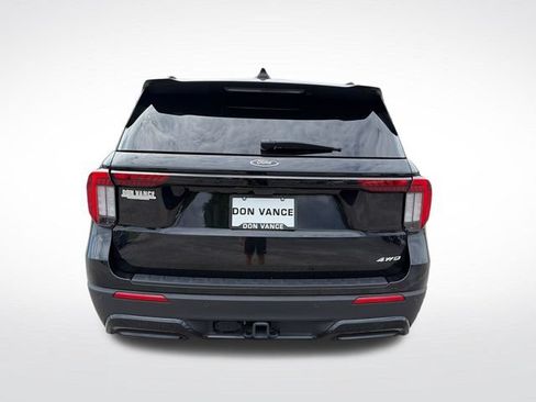 Used 2025 Ford Explorer ST-Line w/ ST-Line Street Pack AWD/4WD image 4