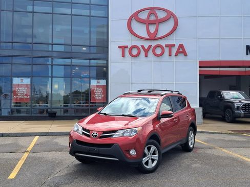 Used 2013 Toyota RAV4 XLE AWD/4WD image 1