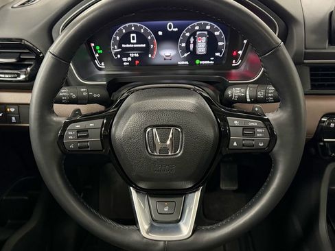 Used 2025 Honda Pilot Elite image 17