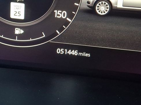 Used 2022 Land Rover Range Rover Westminster Edition image 16