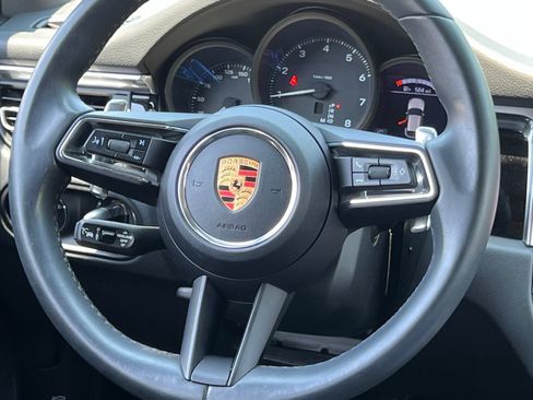 Certified 2024 Porsche Macan AWD/4WD image 24