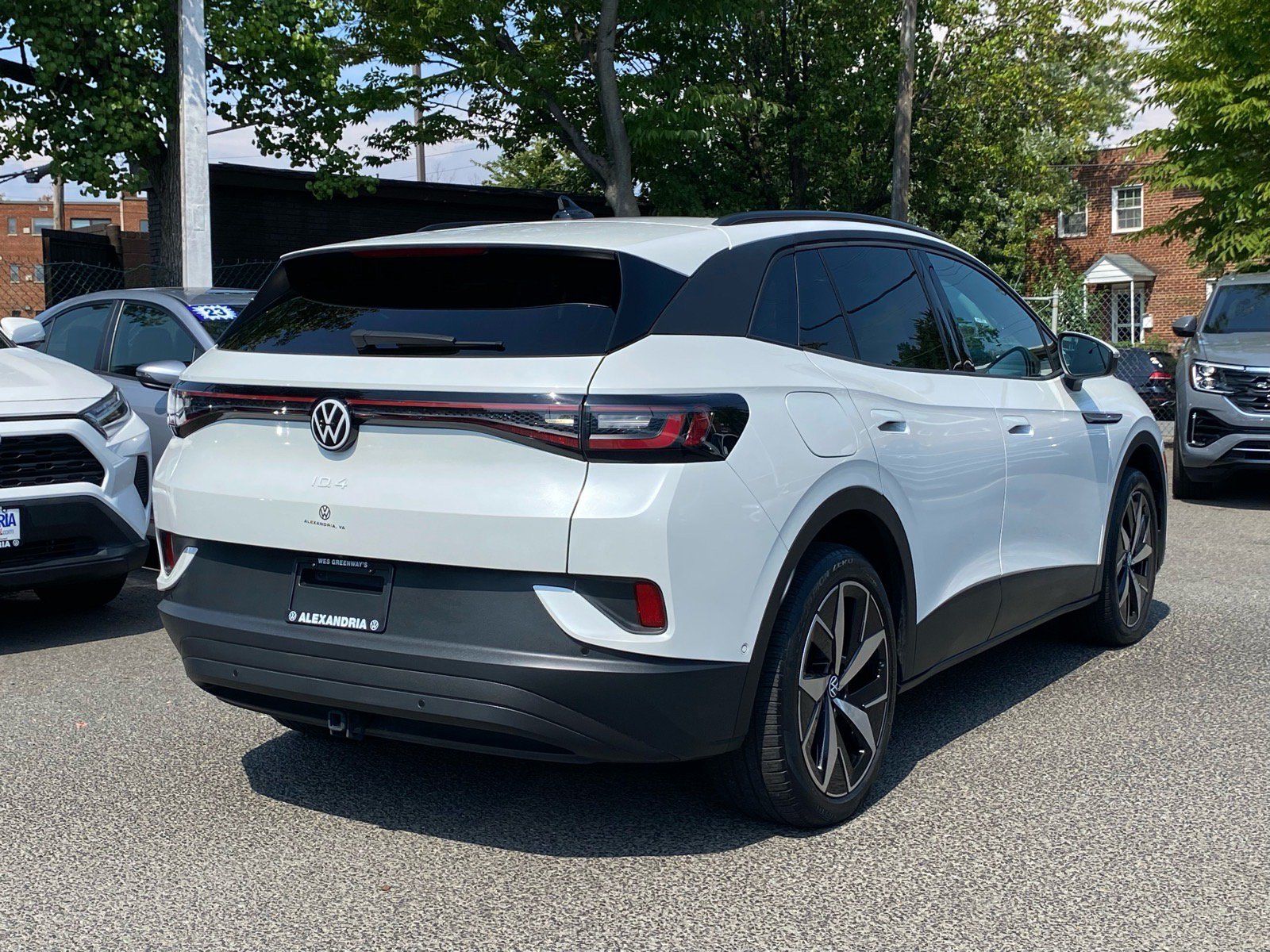 Used 2023 Volkswagen ID.4 Pro S AWD/4WD image 3