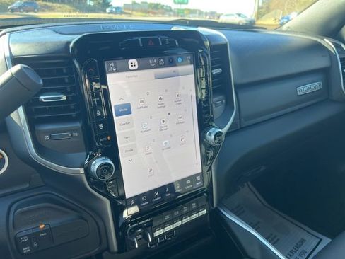 Used 2024 RAM 2500 Big Horn w/ Level 2 Equipment Group image 20