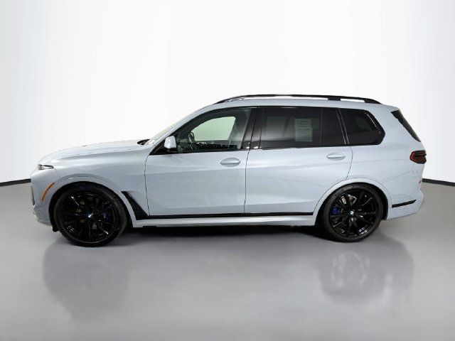 Used 2026 BMW X7 xDrive40i w/ M Sport Package AWD/4WD image 4
