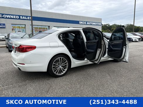 Used 2020 BMW 530i w/ Premium Package RWD image 34