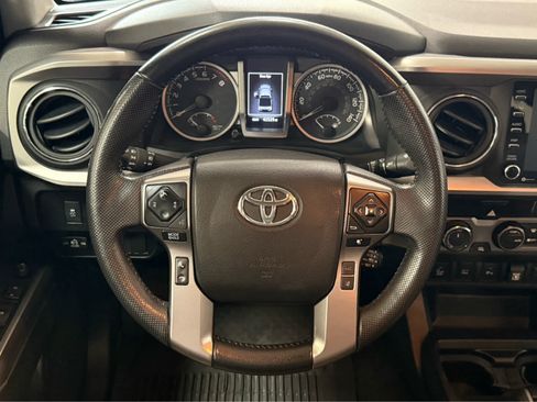 Used 2022 Toyota Tacoma SR5 AWD/4WD image 16